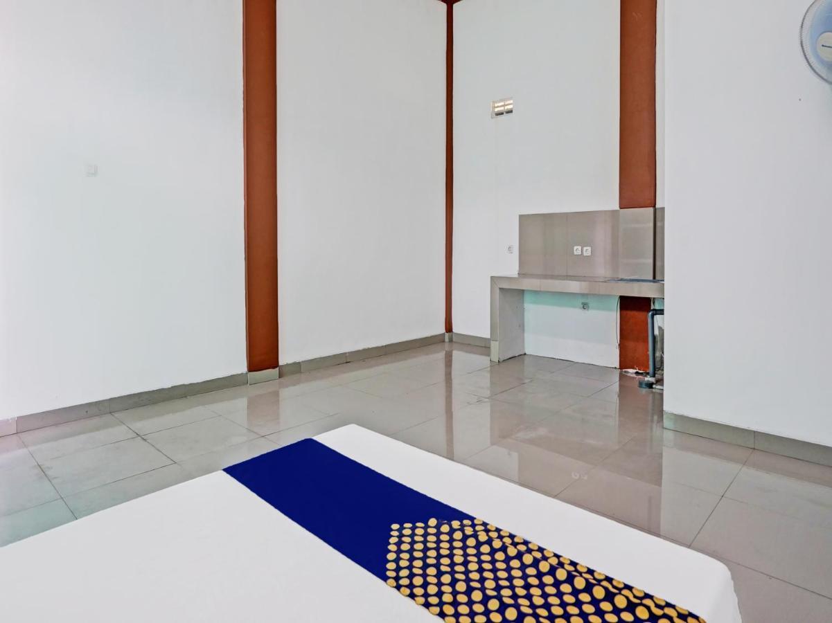 Oyo 92006 Kost Sejahtera Syariah Hotel Sidoarjo Exterior photo
